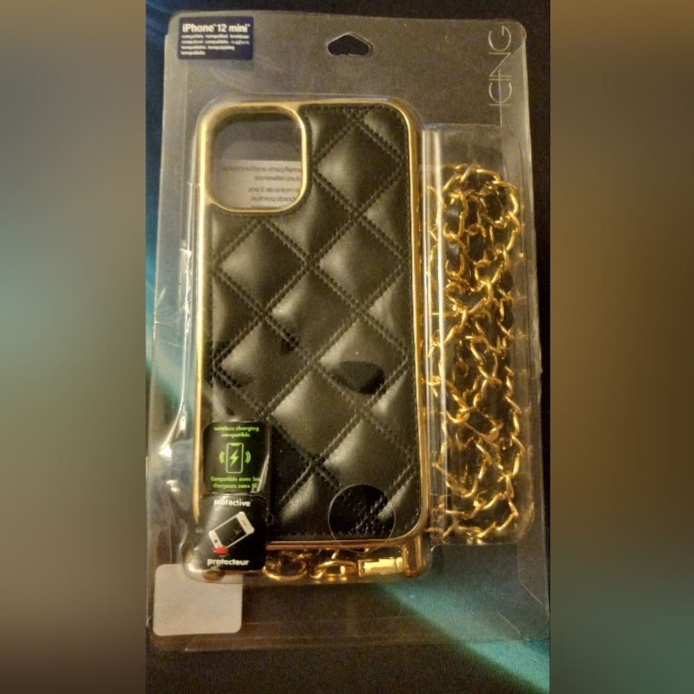 Iphone 12 mini case with carrying chain